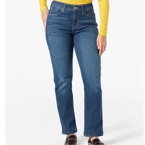 Levi Strauss Signature Totally Shaping
Straight Fit Blue Denim Jeans